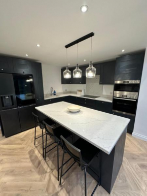 6 bedroom house in Orpington